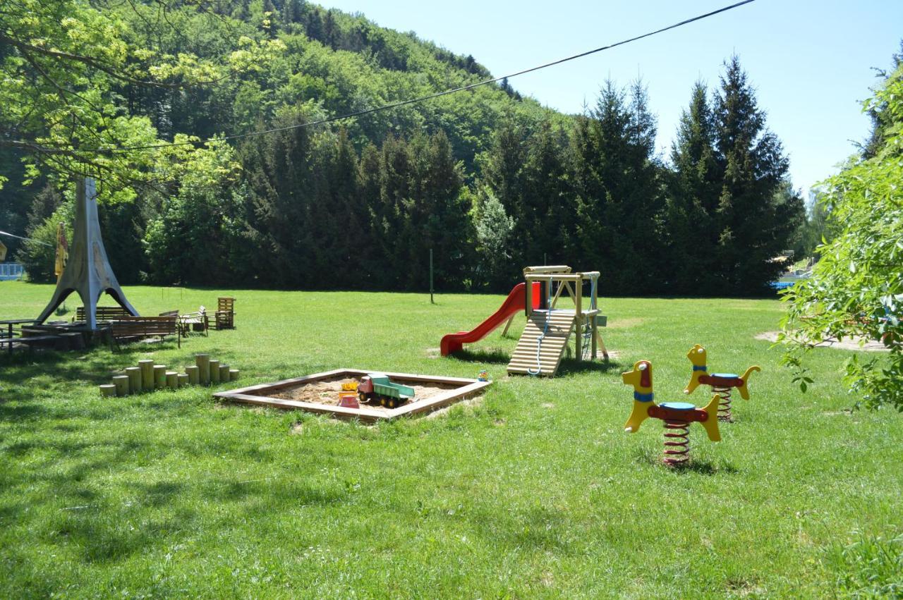 Rožnov pod Radhoštěm Mobilheim Kemp מראה חיצוני תמונה